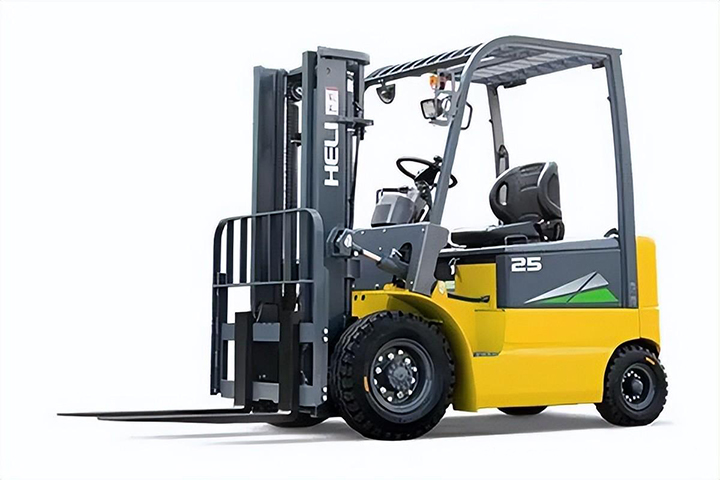 夏秋交替如何維護保養(yǎng)叉車？（叉車電瓶維護很重要）